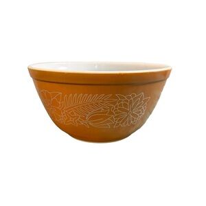 Vintage Woodland Tan Pyrex Mixing Bowl 1.5 Qt.